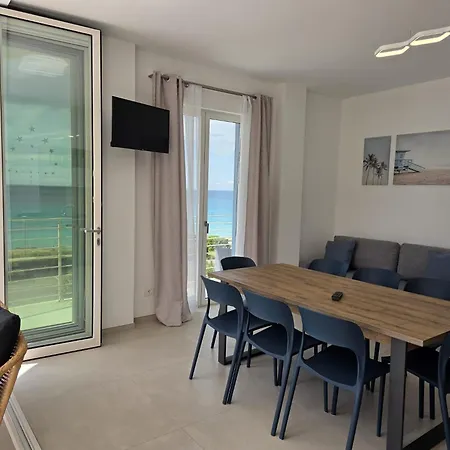 Angolo Blu Fronte Mare Apartmán
