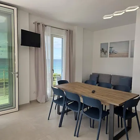 Lägenhet Angolo Blu Fronte Mare