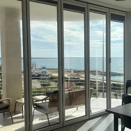 Angolo Blu Fronte Mare Apartmán