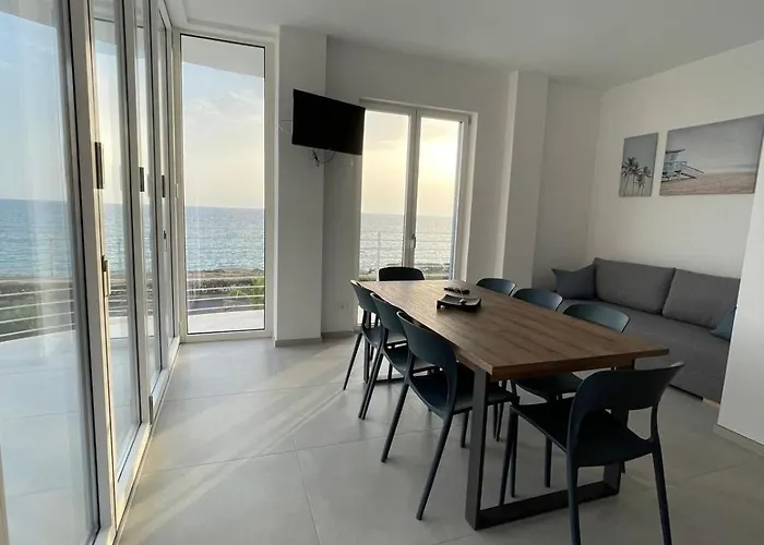 Apartment Angolo Blu Fronte Mare